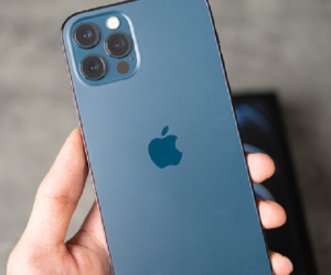 Thị trường iPhone 12 chính hãng: iPhone 12 thừa mứa, iPhone 12 Pro Max khan hàng, Gold là màu được săn lùng nhất