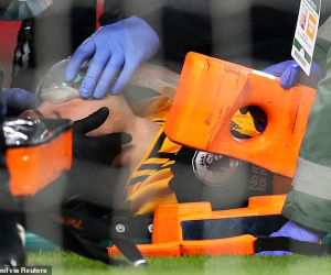 Sao Wolves nứt hộp sọ sau va chạm với David Luiz
