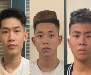 Hà Nội: 4 thanh thiếu niên táo tợn chặn cướp xe giữa quốc lộ