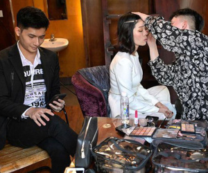 Lệ Quyên cùng tình tin đồn dính nhau như sam từ sân khấu đến hậu trường show diễn