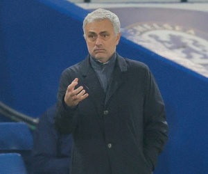 Mourinho tự nhận Tottenham là ngựa non, Lampard lên tiếng phản đối