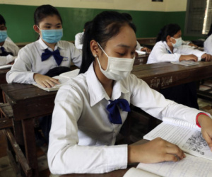 Lây nhiễm COVID-19 trong cộng đồng lan rộng tại Campuchia