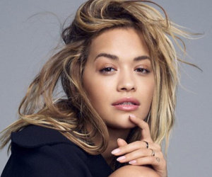 Nữ ca sĩ đình đám Rita Ora bị phạt hơn 300 triệu vì ngang nhiên tổ chức tiệc sinh nhật giữa mùa dịch Covid-19