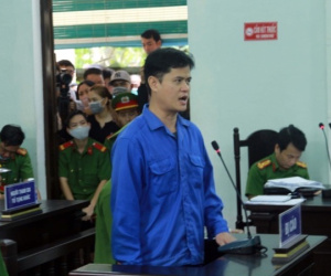 Vụ bác sĩ  bị tố hiếp dâm nữ điều dưỡng: Tòa trả hồ sơ điều tra bổ sung