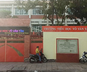 Không giãn cách xã hội phạm vi rộng