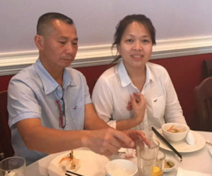 Người Mỹ tổ chức tưởng niệm bà chủ tiệm nail gốc Việt thiệt mạng sau vụ tấn công bằng súng, cầu nguyện cho người chồng đang nguy kịch