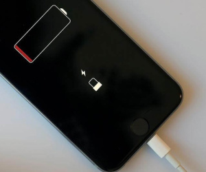 iPhone 12 'nướng' pin dữ dội ngay cả khi không bật mạng, cộng đồng iFan hoang mang