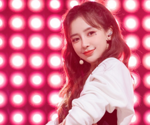 Màn 'bùng nổ' nhan sắc hot nhất tối qua: Angela Baby kiều diễm đến choáng ngợp, ai cũng ngỡ visual của girlgroup nào!