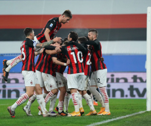 AC Milan bất bại 10 trận liên tiếp, giữ vững ngôi đầu Serie A