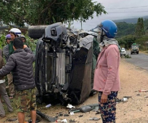 Va chạm với ô tô, 2 thanh niên thiệt mạng