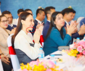 Đàm Thu Trang dính nghi án dao kéo vì để lộ chiếc cằm khác lạ trong loạt ảnh mới