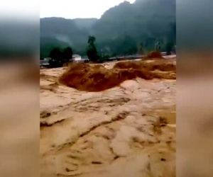 Mưa lớn gây lũ, hàng nghìn dân Indonesia chịu ảnh hưởng