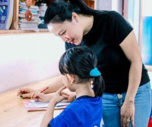 Chết lặng trước lời tâm sự của những đứa trẻ bị xâm hại: 'Có đứa là nạn nhân của chính ông nội, bố ruột, đứa thì bị mẹ ép đi tiếp khách'