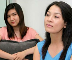 Nhìn mâm cơm trên bàn, chị chồng 'hứ' một tiếng rồi vứt tờ tiền 500 nghìn lên bàn để dằn mặt tôi