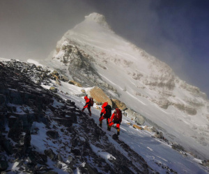 Ngọn núi cao nhất thế giới Everest có 'chiều cao' mới