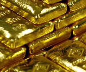 Giá vàng thế giới vọt lên mức cao nhất 2 tuần, dự báo sẽ trở lại mốc 2.000 USD