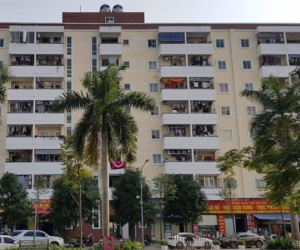 Bé trai 3 tuổi rơi từ tầng 8 chung cư, cao 25m xuống thoát chết kỳ diệu