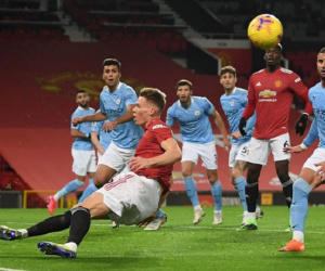 Dính VAR đau đớn, Man United đánh rơi chiến thắng sau cú 'đi trên dây' đầy bản lĩnh