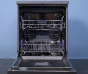 Máy rửa bát công nghệ mới, rửa 163 món đồ chỉ với 9,5 lít nước