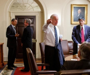 Ông Biden ra lệnh 'dọn thật sạch Nhà Trắng'