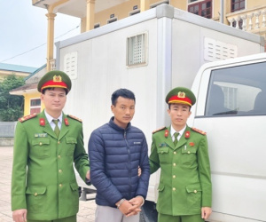 Khởi tố nghịch tử phóng hỏa đốt cả chuồng gia súc vì bị mẹ mắng