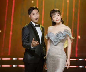Phương Oanh - Thanh Sơn sánh đôi trên sân khâu khiến fan thi nhau đẩy thuyền