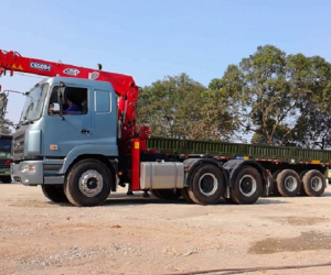 Tại sao đằng sau ô tô có kéo theo một cái 'đuôi sắt'?