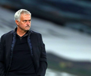 Mourinho trách MU trước trận đại chiến với Liverpool