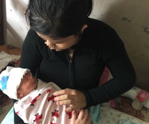 Khởi tố gã dượng 'hờ' giao cấu với con riêng của tình nhân đến sinh con