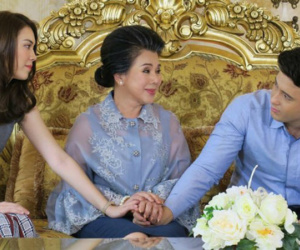 Nghe mẹ chồng dặn con trai: 'Để ý không vợ nó bòn hết cho nhà ngoại', nàng dâu đẩy cửa đi vào cùng hành động lạ khiến bà 'im như thóc'