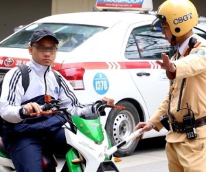 Người đi xe máy dưới 50 phân khối sẽ phải có bằng lái