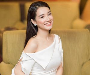 Từng thừa nhận không có khiếu kinh doanh, nay Nhã Phương lại để lộ chi tiết giữ chức Phó Chủ tịch của công ty đạt doanh thu gần 1,5 tỷ đồng/ tháng
