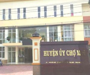 Kỷ luật cán bộ huyện vì... không chịu nhận quyết định về tỉnh