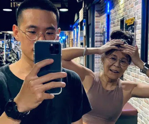 Xôn xao chuyện chàng trai 23 tuổi khoe Sugar mommy 63 tuổi: Sau khi bị ném đá nặng nề, 'nam chính' đã công khai nhan sắc thật của 'mẹ đường'