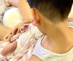 Hà Hồ đăng clip cả gia đình đi chơi, khoảnh khắc lầy lội của Subeo với em gái Lisa 'giật' spotlight cực mạnh