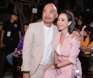 Tiến Luật - Thu Trang - Châu Bùi - Anh Tú - Phương Thanh vừa xuất hiện, Fan Meeting 'Chị Mười Ba 2' đã bùng nổ