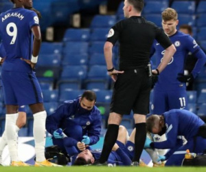 Chelsea mất 'đôi cánh' trước trận derby London với Arsenal