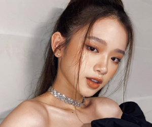 Nửa đêm, Linh Ka bất ngờ thông báo đã mất quyền sở hữu fanpage gần 2 triệu lượt like và kênh YouTube chính thức