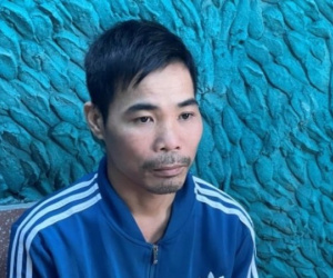 Lên mạng đặt mua sổ đỏ giả để lừa bán đất lấy 600 triệu đồng