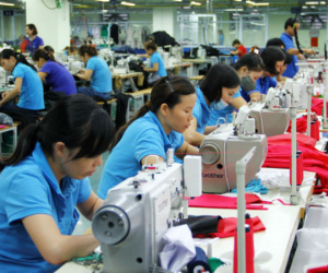 Những quy định mới về lương, thưởng có hiệu lực từ năm 2021: Lao động nữ đi làm ngày 'đèn đỏ' sẽ được nhận thêm lương, Quốc khánh 2/9 được nghỉ 2 ngày