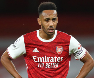 Đội trưởng Aubameyang gửi thông điệp mạnh mẽ đến cầu thủ trẻ Arsenal