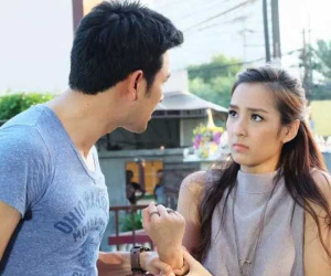 Phát hiện vợ 'cảm nắng' đồng nghiệp, chồng lập tức yêu cầu ly hôn nhưng nửa đêm check camera cổ họng lại đắng nghẹn