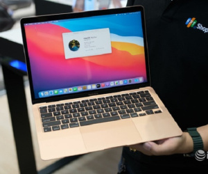 Mở bán Macbook sớm, Apple muốn 'đấu' với thị trường xách tay?