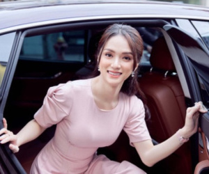 Hương Giang đi siêu xe 8 tỷ Matt Liu tặng và đeo nhẫn kim cương khủng dự sự kiện, thần sắc gây chú ý hậu drama với antifan