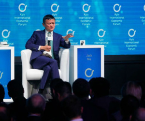 Jack Ma: Từ hình mẫu thành công đến ‘con quỷ hút máu’