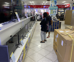 Điện máy ế ẩm chưa từng thấy
