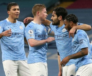 Everton đòi BTC làm rõ, không đồng ý hoãn trận vì cầu thủ Man City nhiễm Covid-19