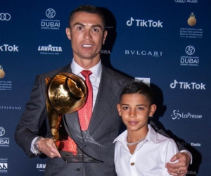 Ronaldo phiền lòng vì con trai... ăn vặt và uống nước ngọt