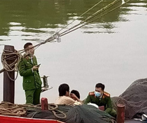 Phát hiện thi thể người đàn ông đang phân hủy trôi dạt trên biển