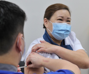 Singapore trở thành nước Đông Nam Á đầu tiên tiêm vaccine Covid-19 cho người dân